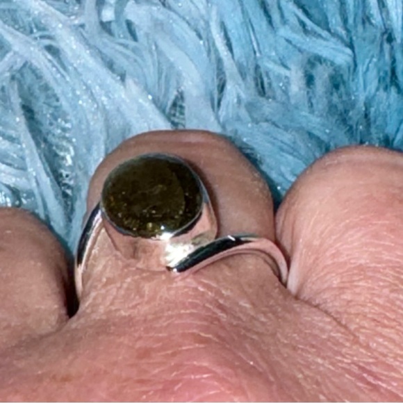 **Price Drop** Sterling Silver Labradorite size 9 Enhance your clairvoyance - Picture 6 of 7